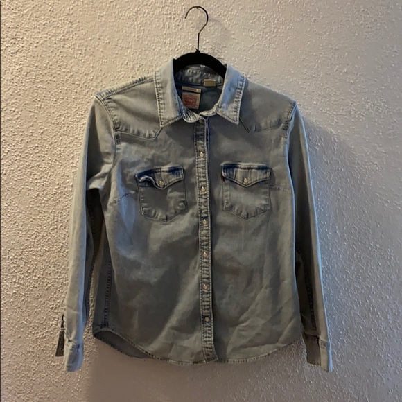 LEVI’S Button Up Top - Picture 3 of 5